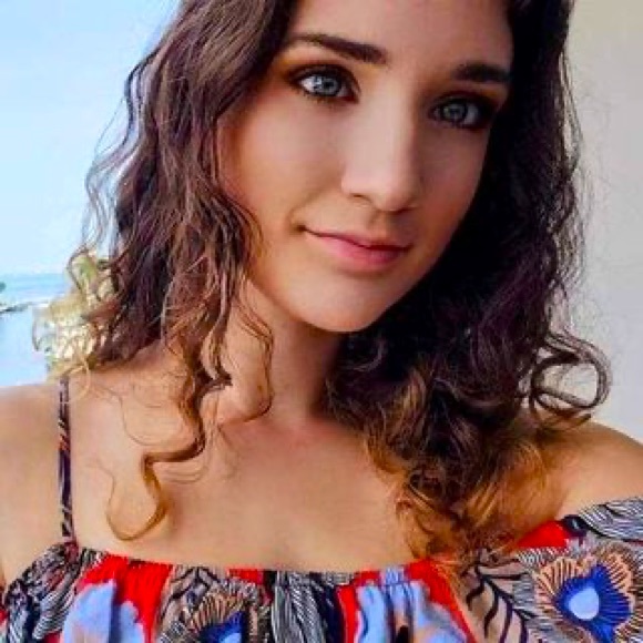 Meet your Posher, Ashley - Picture 1 of 1